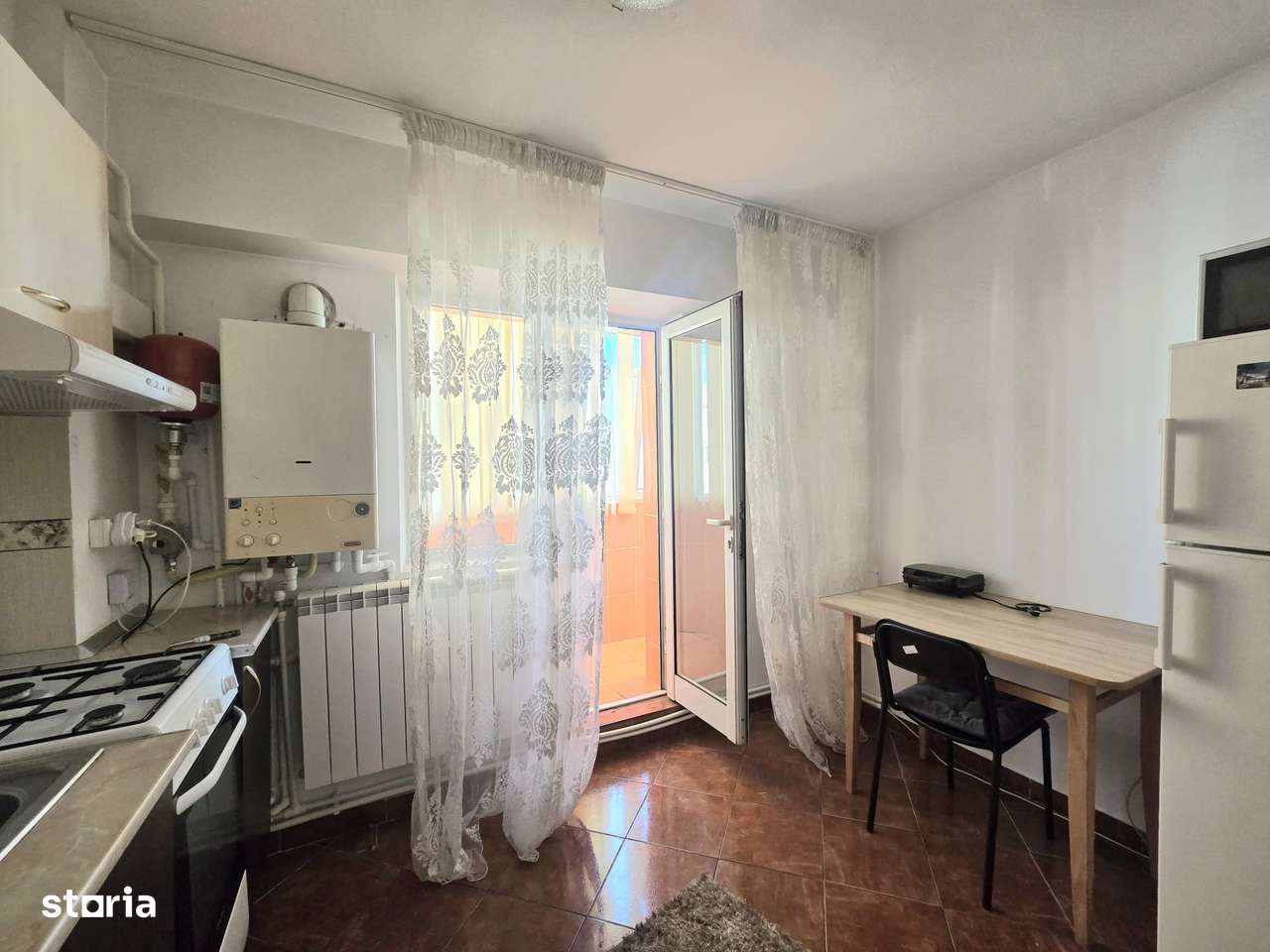 Ap. 1 cam  zona C. Calarasilor  - Bariera bloc Mixt  Mobilat si Utilat - Imagine principală: 5/9