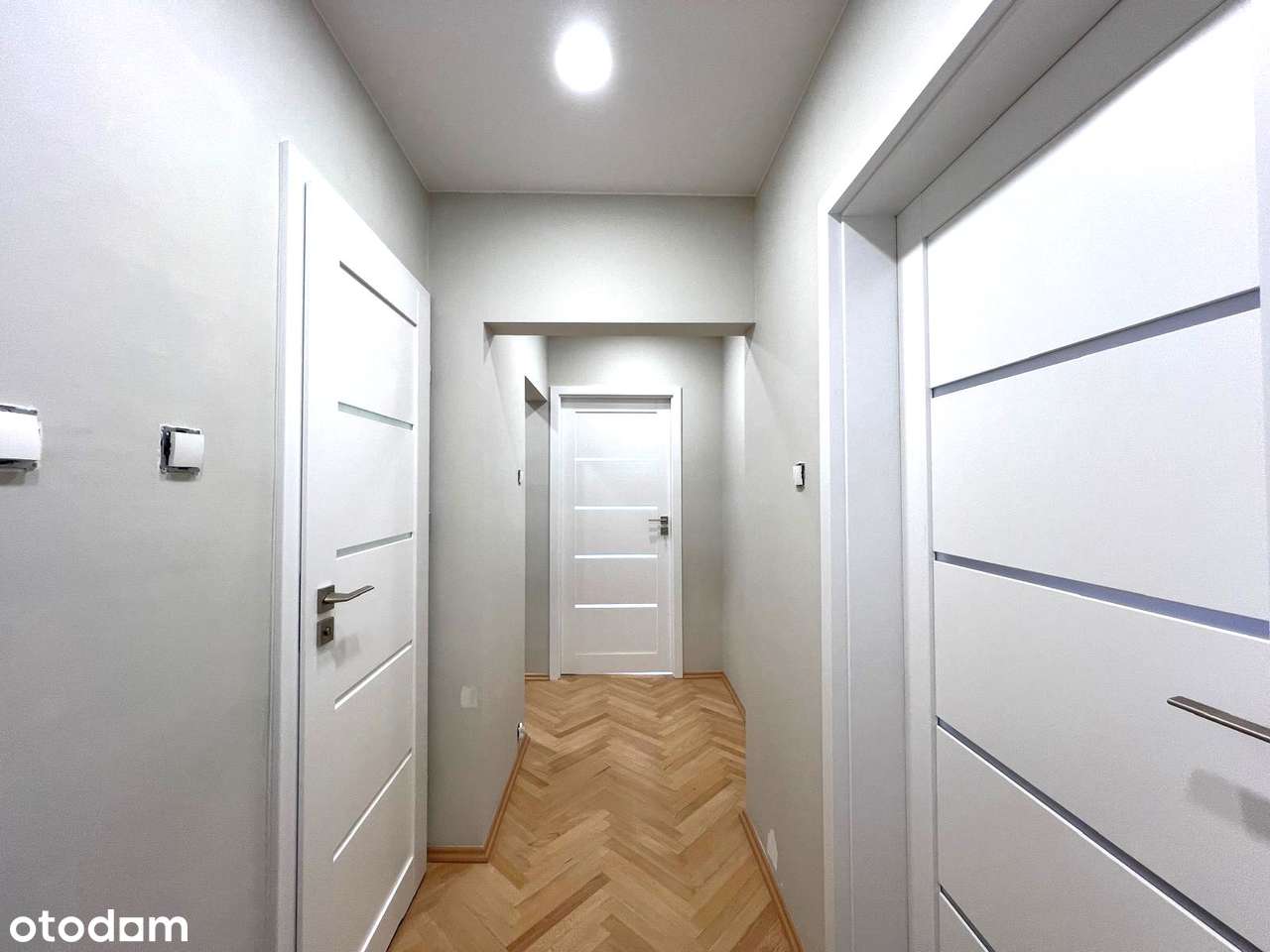 Na sprzedaż mieszkanie przy URZ, 64,5m2, 3 pok., balkon,-8