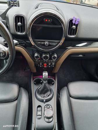 Mini Countryman - 8