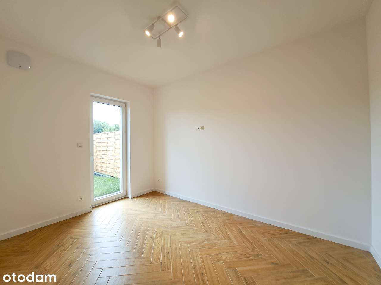 Na parterze z ogródkiem, 2 sypialnie, wysoki standard, gotowe, bez PCC-7