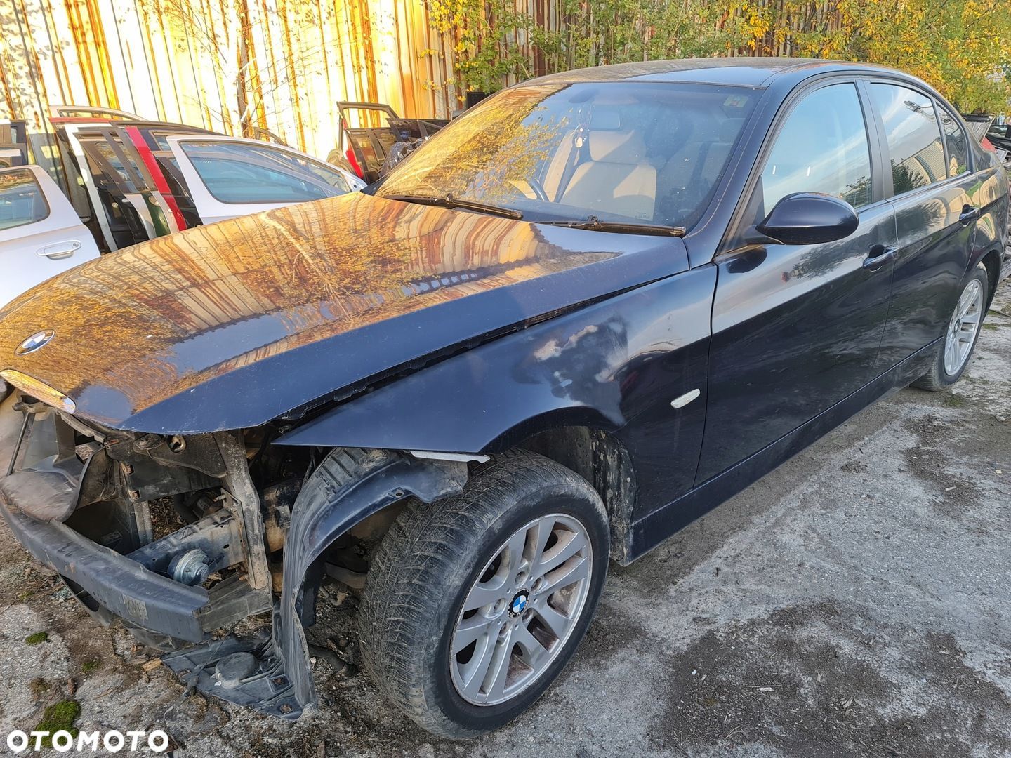 BŁOTNIK LEWY PRAWY PRZÓD BMW E90 MONACOBLAU A35 - 1