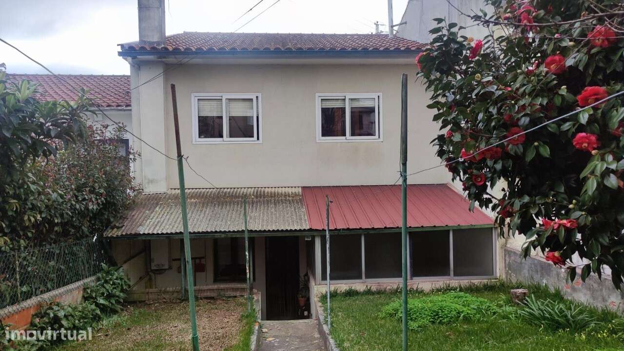 Moradia em banda V4 em S.João da Madeira-22