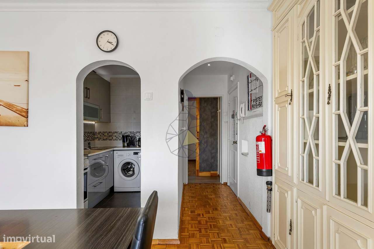 Apartamento T1  com Garagem e Piscina  no Coração da Praia da Rocha-13