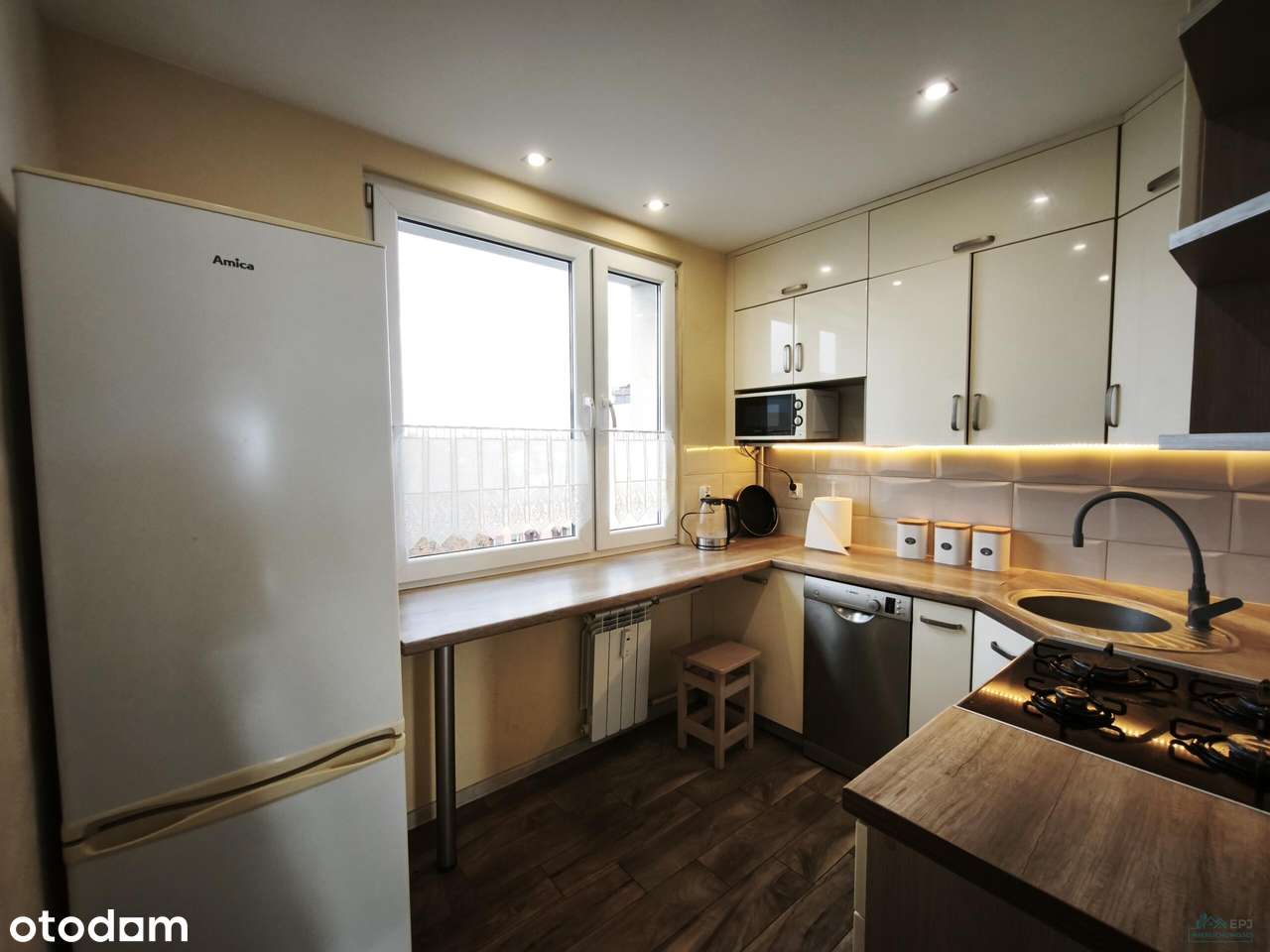 Na sprzedaż mieszkanie 3 pokojowe  Pajęczno.-3