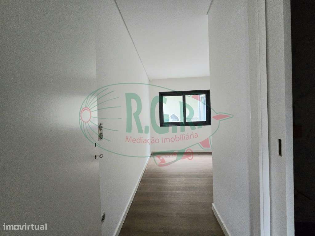 ANDAR MORADIA T2 RECUPERADO (NOVO) - VALBOM-5