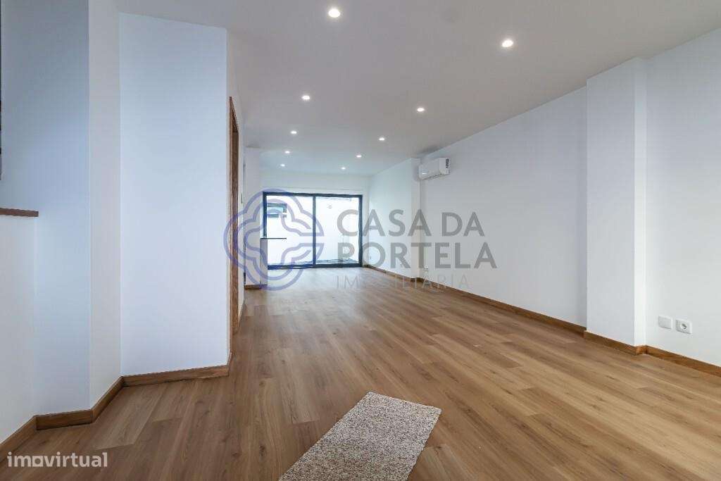 MORADIA T2 TOTALMENTE RECONSTRUÍDA - DEVESAS VILA NOVA DE GAIA - Grande imagem: 5/22