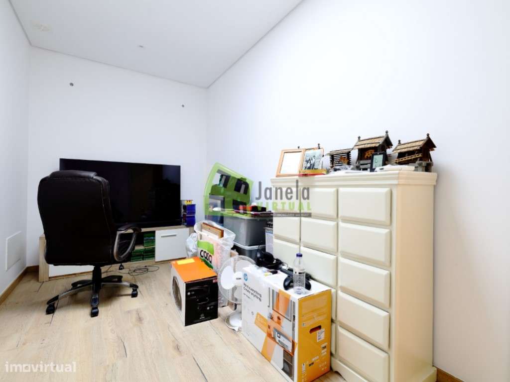 Moradia Isolada T4, com Garagem , Alhos Vedros-5