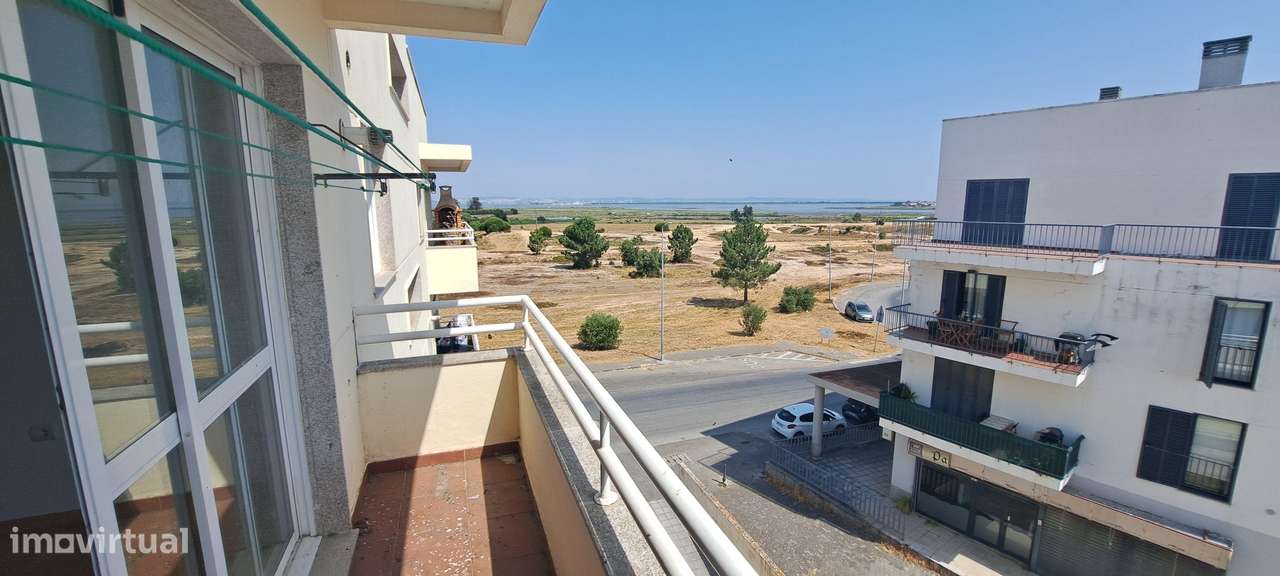 T3 com Suite, Estacionamento e Arrecadação – Urb. Nova da Fonte da Pr - Grande imagem: 5/20