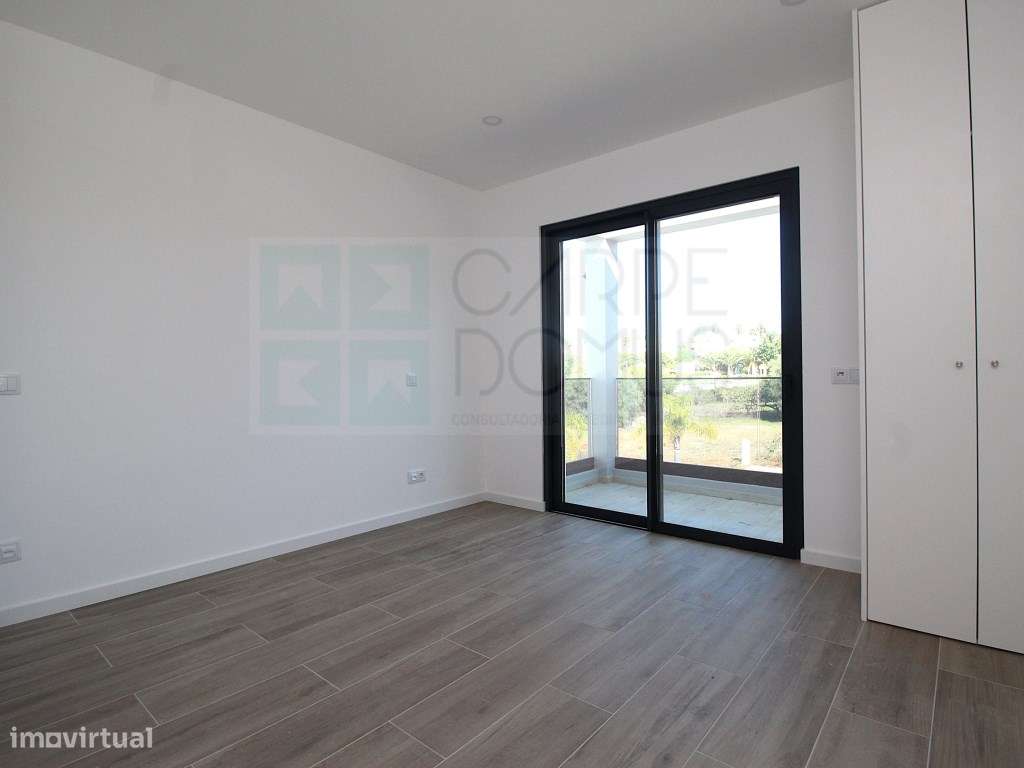 Nova Moradia T4 em Tavira - Conforto e Elegância-20