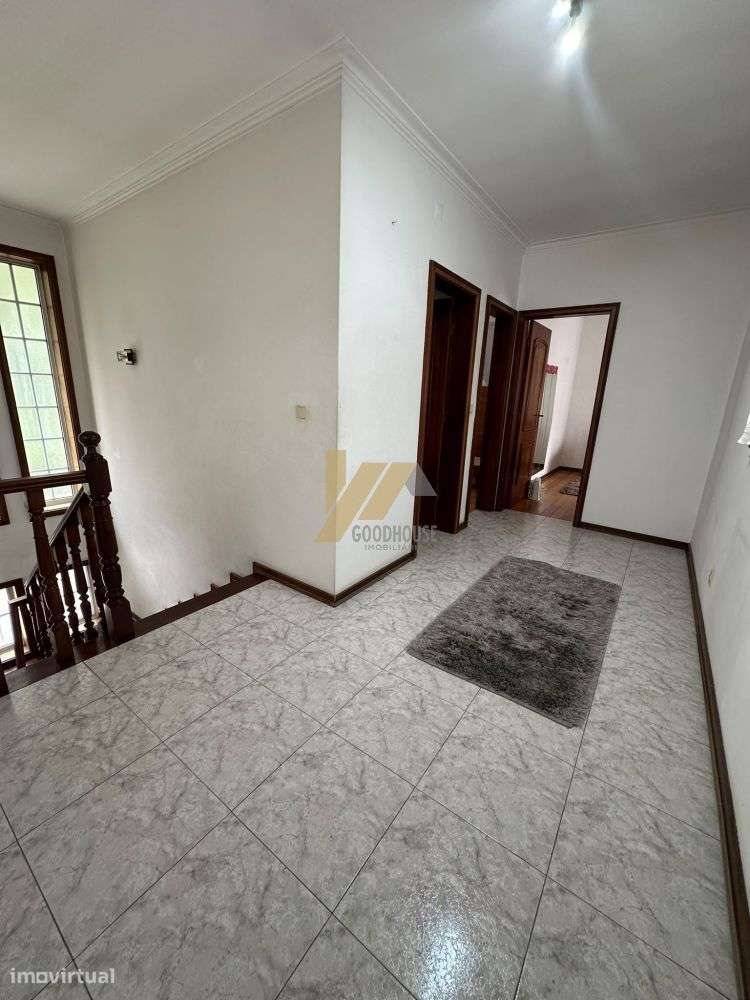 Moradia T3 de 3 Frentes | 3 Quartos | Garagem para 2 a 3 Carros-10