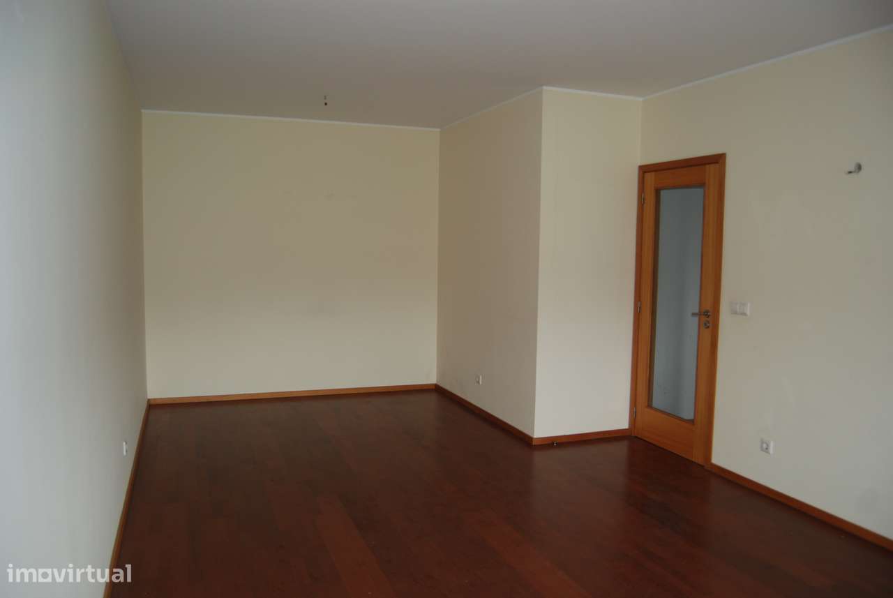 Apartamento em Vila Nova de Gaia, Oliveira do Douro - Grande imagem: 4/16