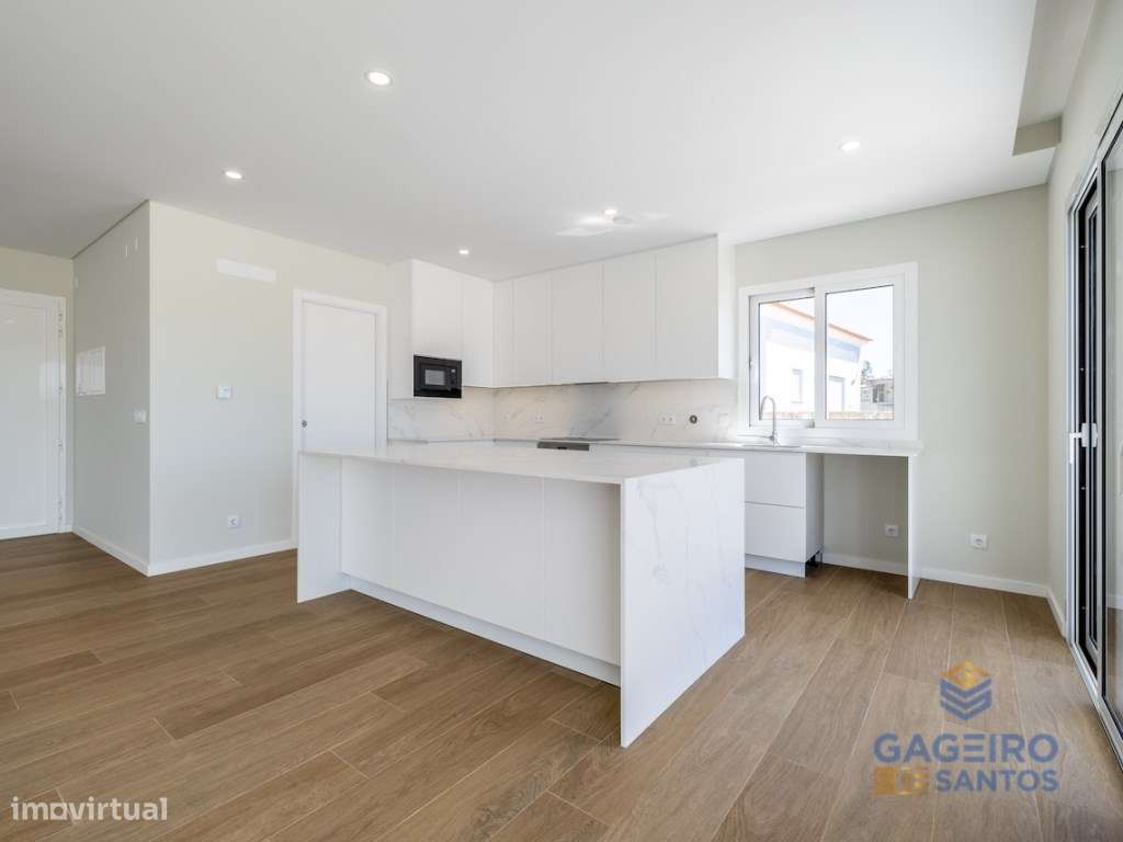 Moradia T4 com piscina, nova e pronta a habitar a 4 km da baía de S...-22