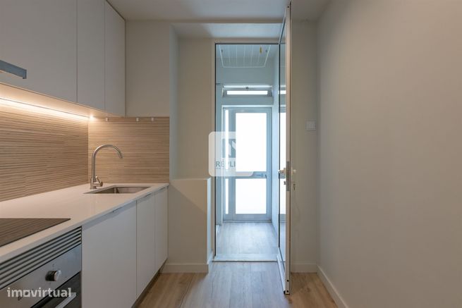 Apartamento T3 renovado em Massarelos-12
