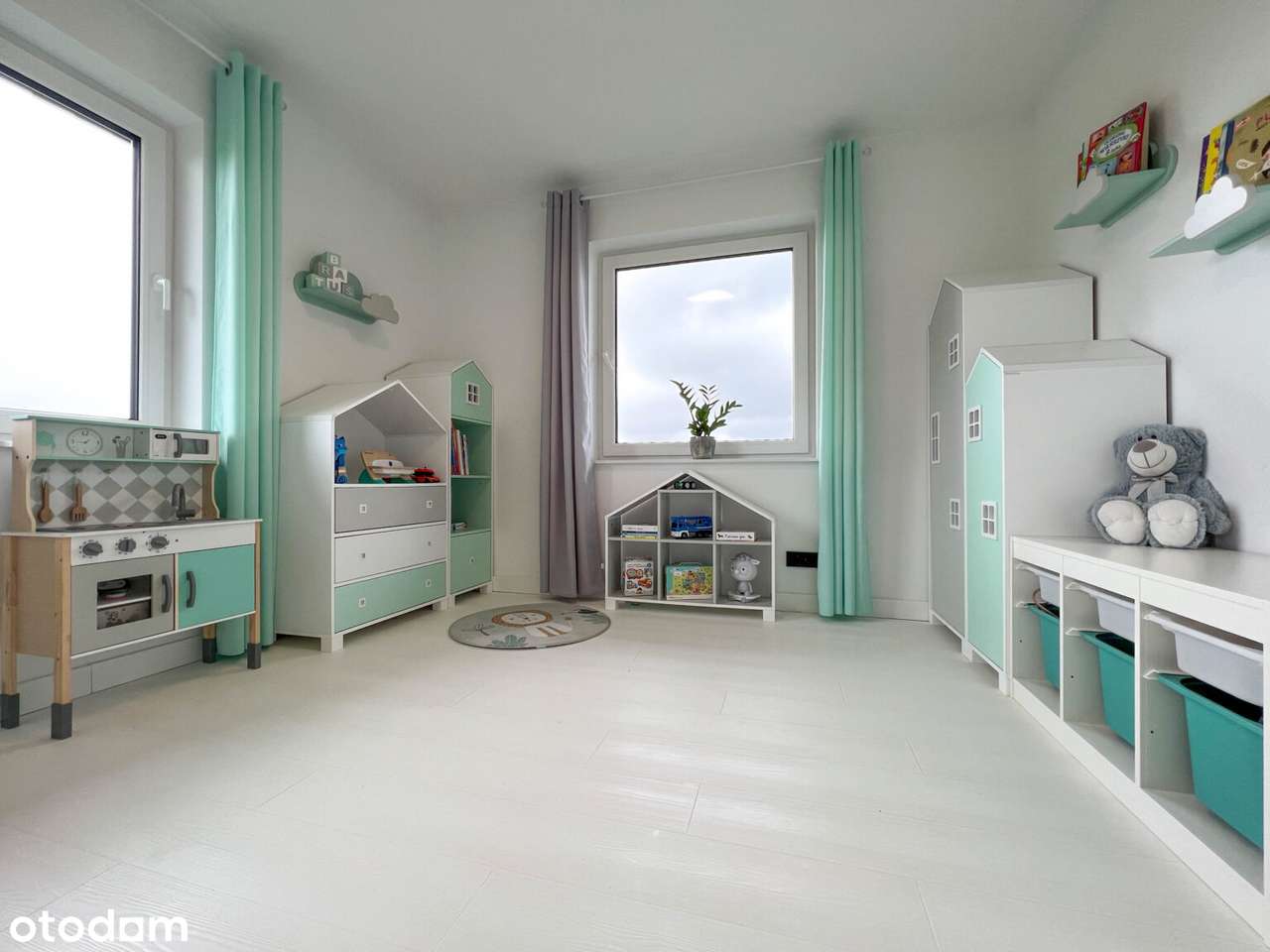 Elegancki dom parterowy z garażem w bryle budynku oraz dużą działką !-4