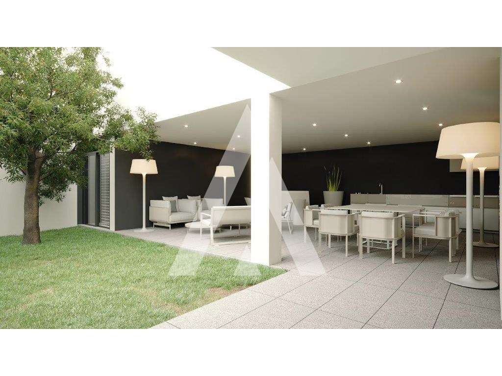 Moradia T4 de Luxo em Condomínio Privado-10