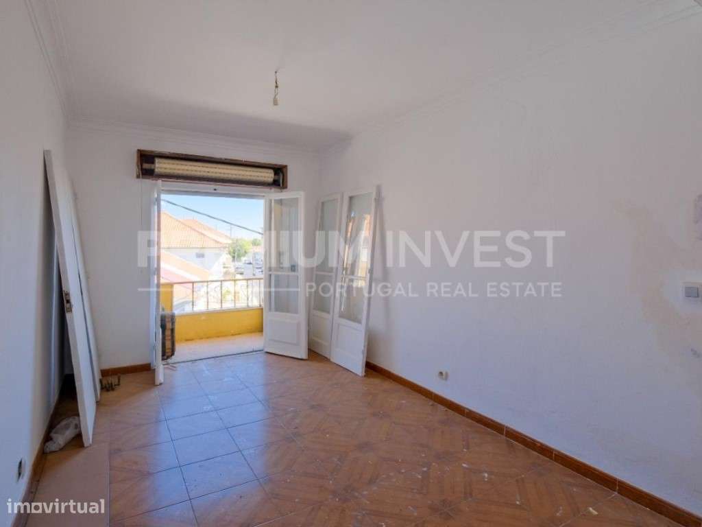 Prédio à Beira do Rio: Uma Possibilidade Única em S. João da Talha - Grande imagem: 5/24