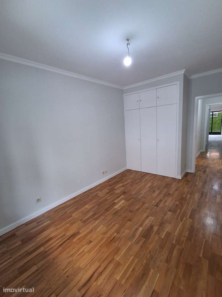 Apartamento T1 +1 com 77m² Matosinhos-26