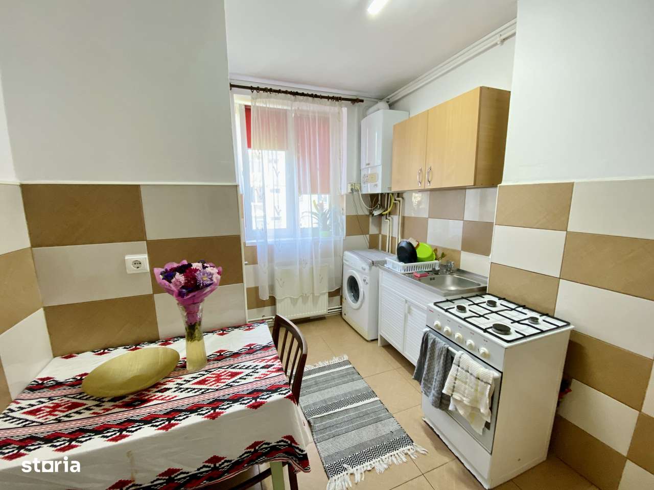 Apartament  cu 2 camere - balcon, camara, debara - etaj 2 - Rahovei-2