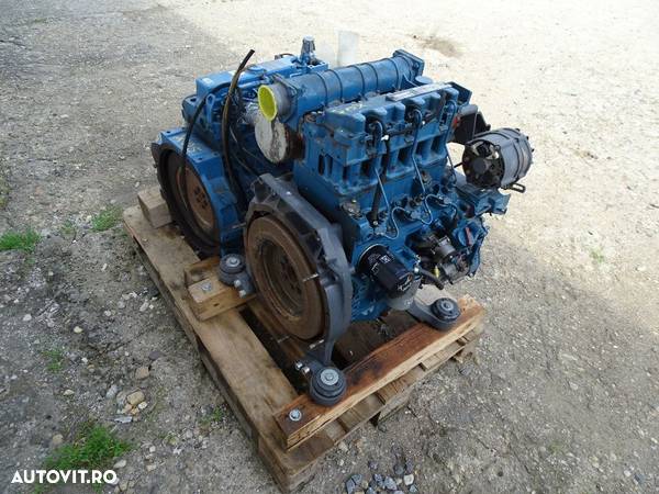 Motor Kubota V2203 - 4