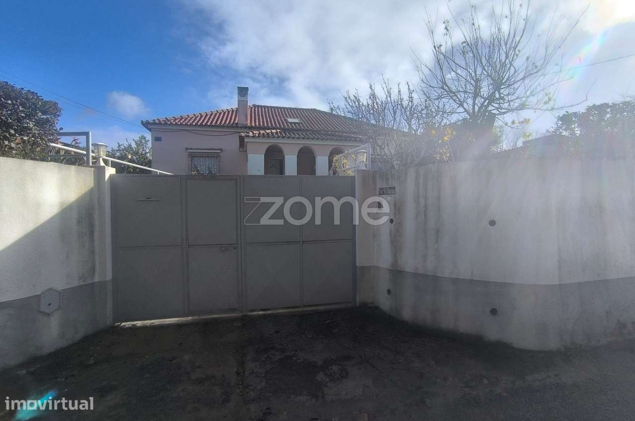 Moradia T4 unifamiliar Carnide-47