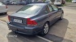 Volvo S60 2.5T AWD Momentum - 8