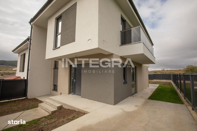 Str. Muntii Rodnei Casa Noua  6 Camere cu 3 Dormitoare | Curte Proprie-3