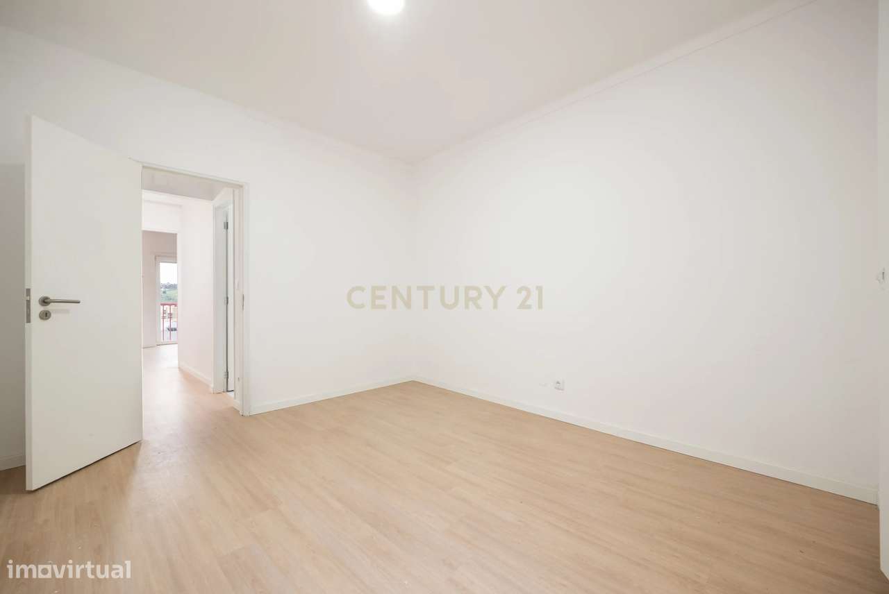 Apartamento para venda na rua de aveiro - 3 Quartos e 3 WC-12