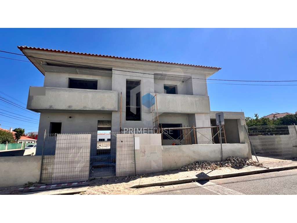 Moradia T4 nova em Azeitão - Fase final de construção - Grande imagem: 3/17