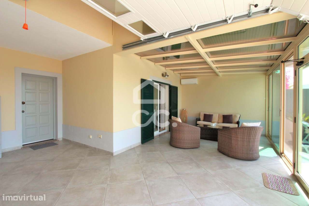 Venda com reserva de usufruto vitalício - Moradia T3 com piscina em Ar-42