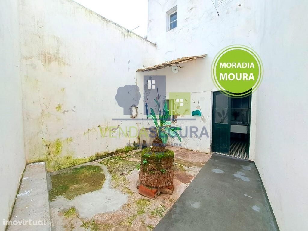 Moradia T4 com Quintal | Centro da Cidade | Moura