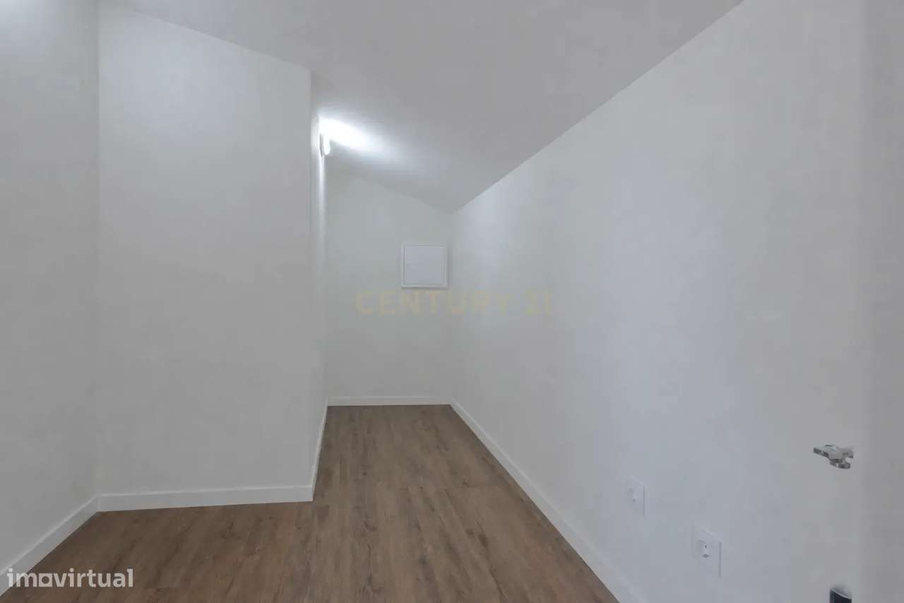 T4 Duplex com vista mar em Espinho-37