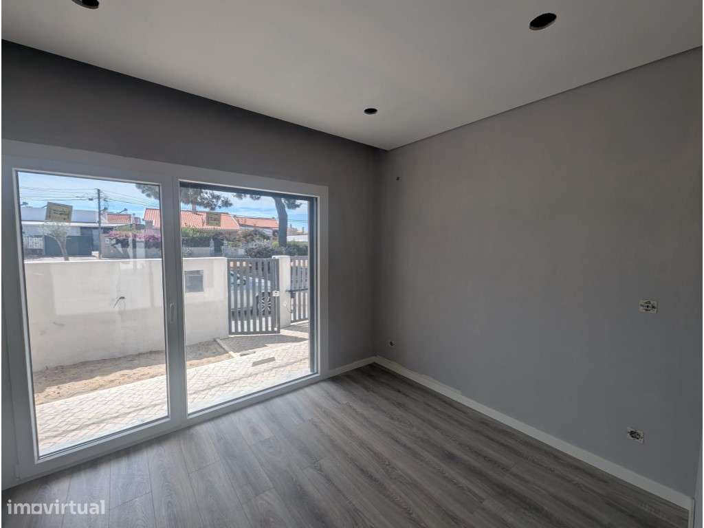 Moradia T3 com 2 suites em Quinta das Laranjeiras Fernão Ferro-6