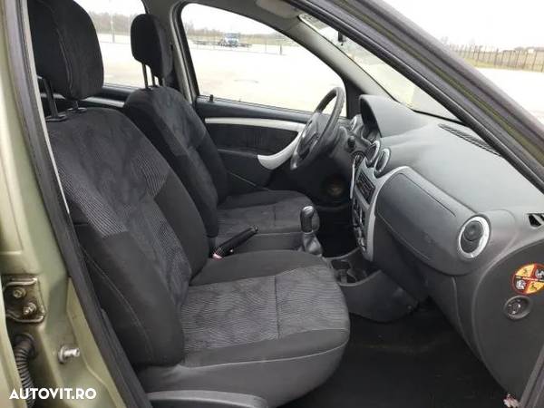 Dacia Sandero 1.6 MPI Laureate - 5