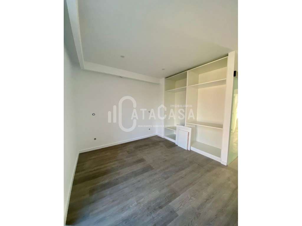 Moradia T3+1 Isolada NOVA no centro de Aguada de Cima-14