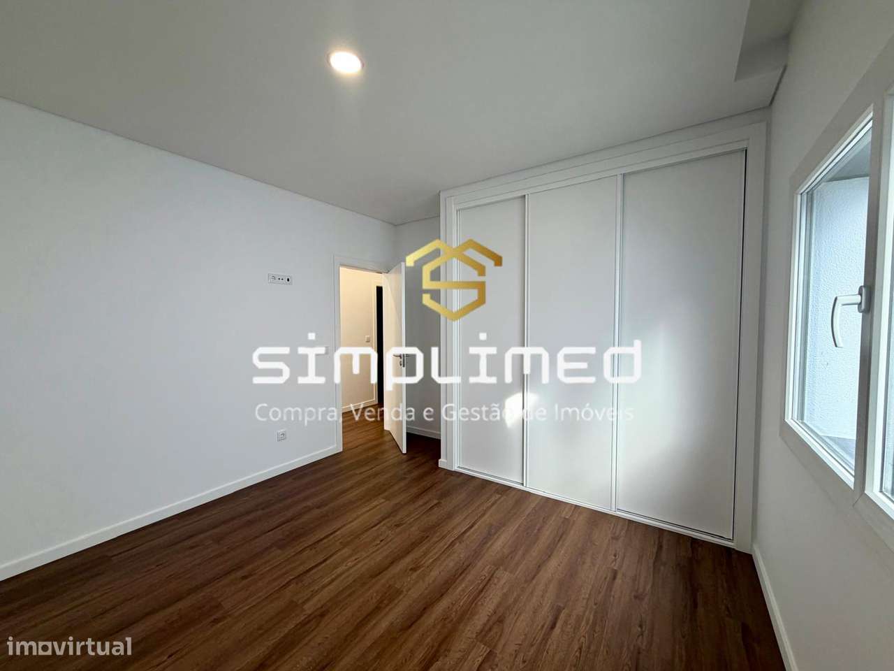 Moradia Isolada Térrea T4  Fernão Ferro  (CF)-19