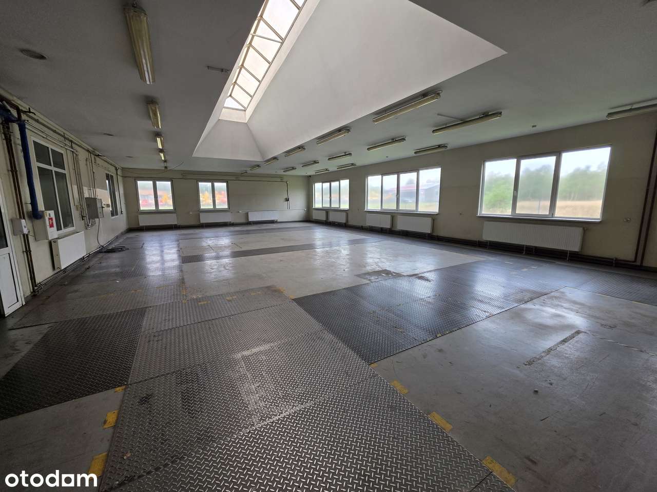 budynek biurowo-magazynowy-12