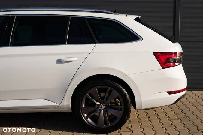 Skoda Superb 2.0 TSI Ambition DSG - 7