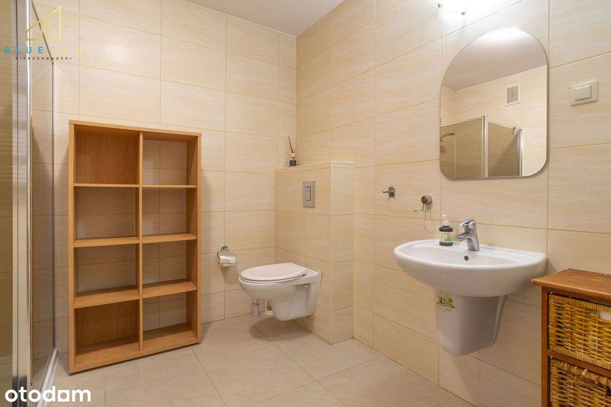 68 m2 ,  3 pokoje oraz bardzo duży balkon-9