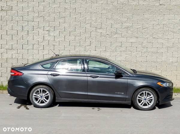 Ford Fusion - 8