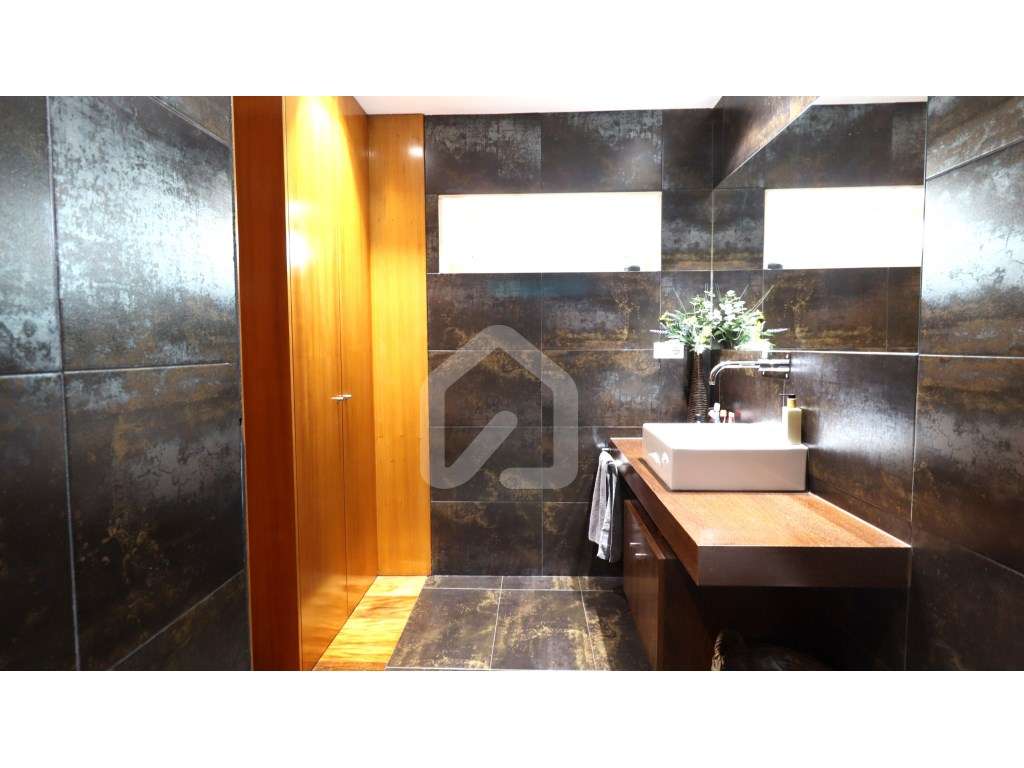 Penthouse T3 Duplex, com terraço no Centro da Cidade-23