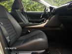 Lexus IS 200t / 300 Elegance - 11