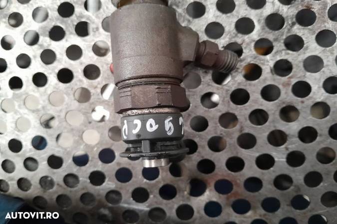 INJECTOR 2 1. TDCI Ford Fiesta 6  [din 2008 pana  2013] Hatchback 5-usi 1.6 TDCi MT (90 hp) - 3