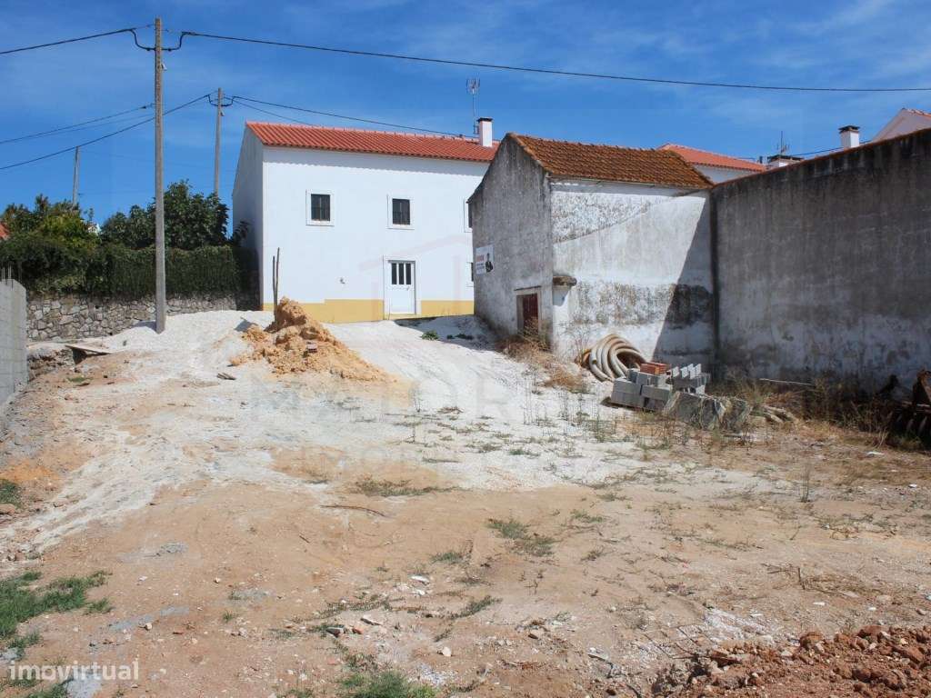 Lote para construção de moradia e armazém em Outeiro da Cortiçada-9