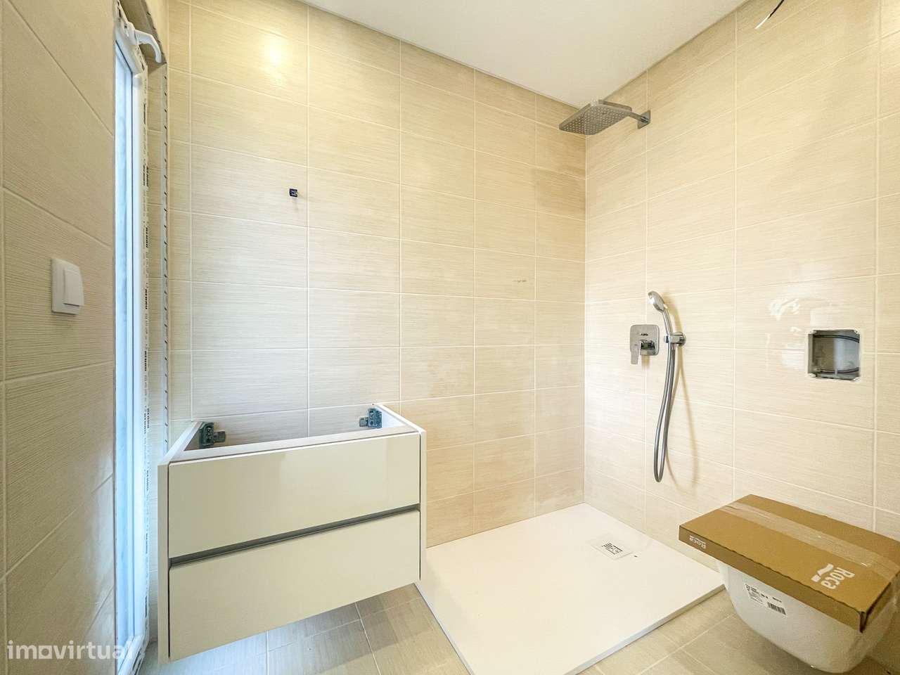 Moradia T4 com Piscina - Santa Iria de Azoia (Bairro da Salvação)-28