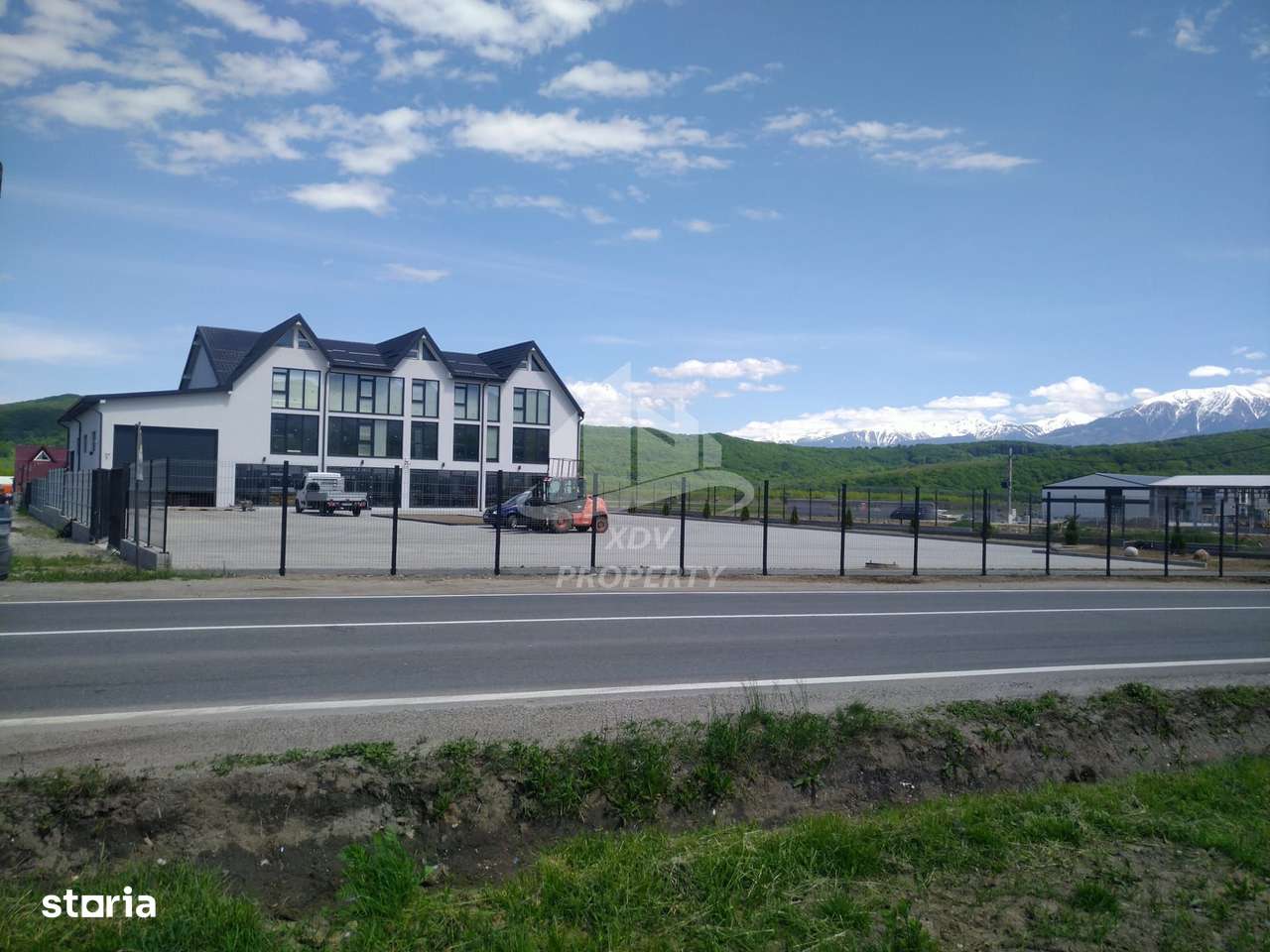 Spatiu comercial  1274 mp utili , teren 7261 mp-0