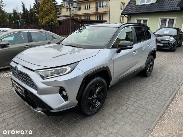 Toyota RAV4 - 1