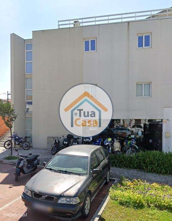 Loja com a área de 108 m2 situada no centro da cidade de Cantanhede - Grande imagem: 2/13