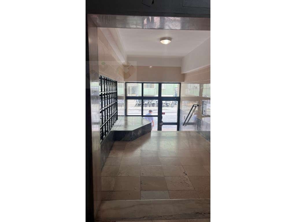 Amadora Venteira, Excelente T1, Remodelado e Equipado, Oportunidade...-22