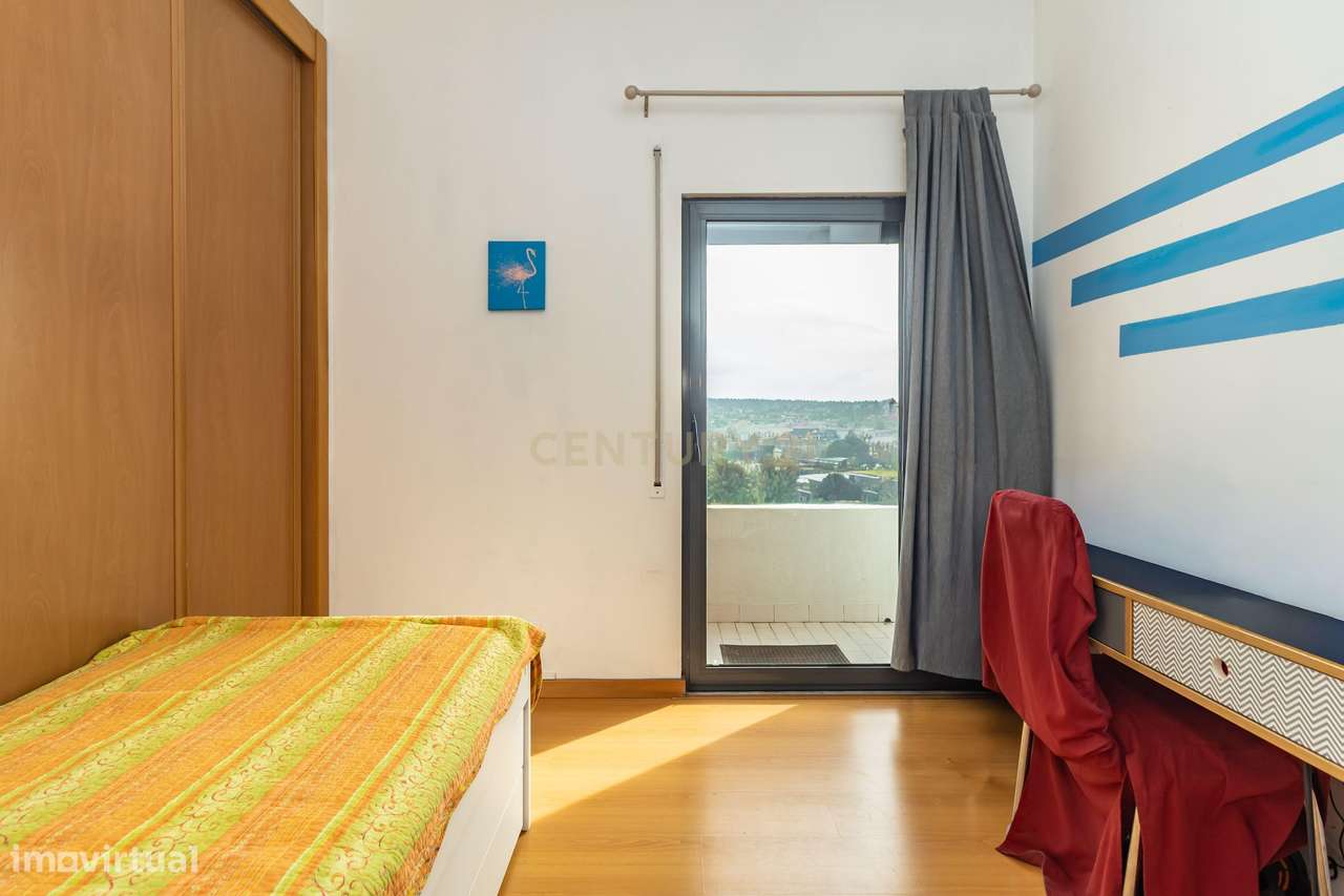 Apartamento T2 na  Quinta do Bom Retiro, Sobreda-17