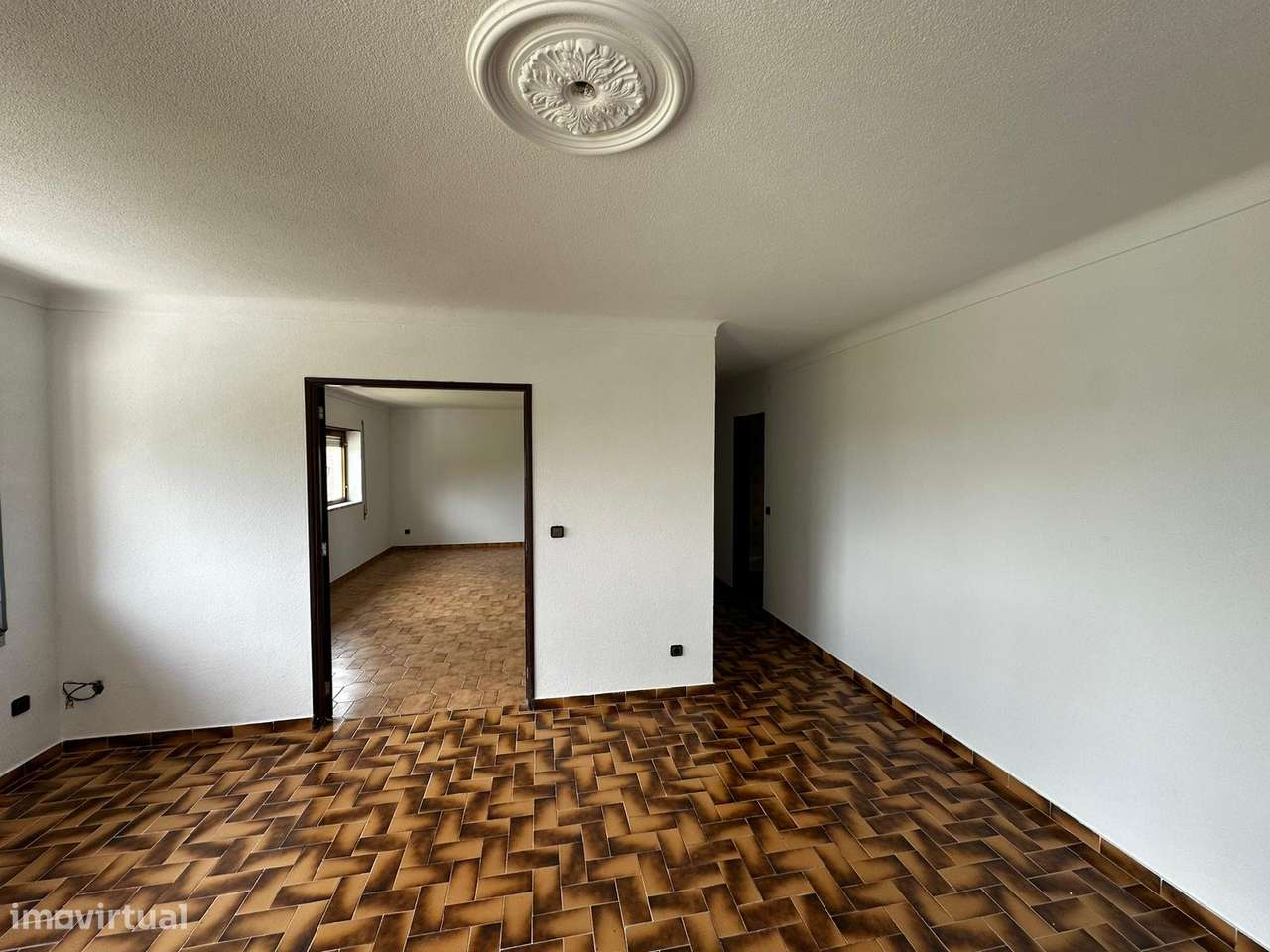 Imóvel de banco : escritura ao abrigo do simplex-25